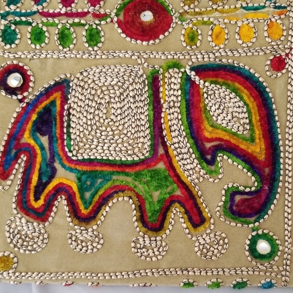 CREAM Elephant Tapestry Crossbody Bag Clutch - Picture 6 of 8